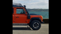 Land Rover Defender Adventure 
