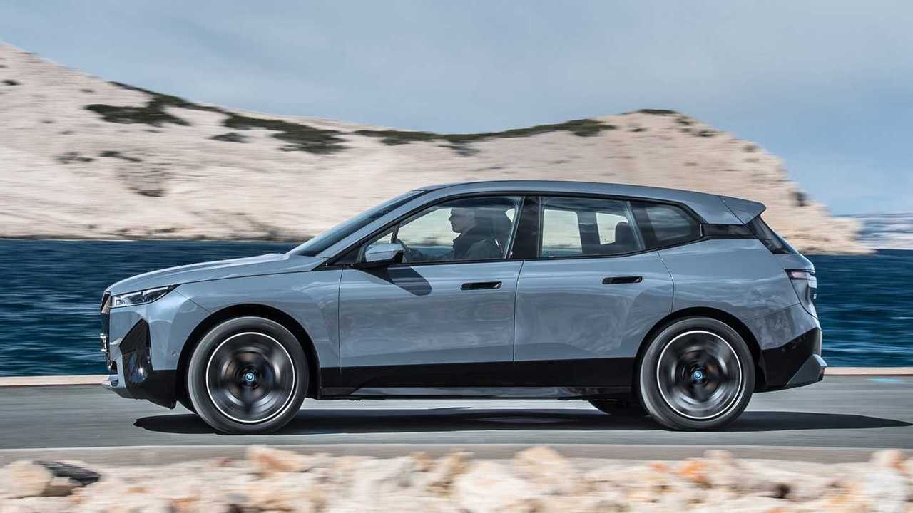 BMW iX xDrive50 (2021)
