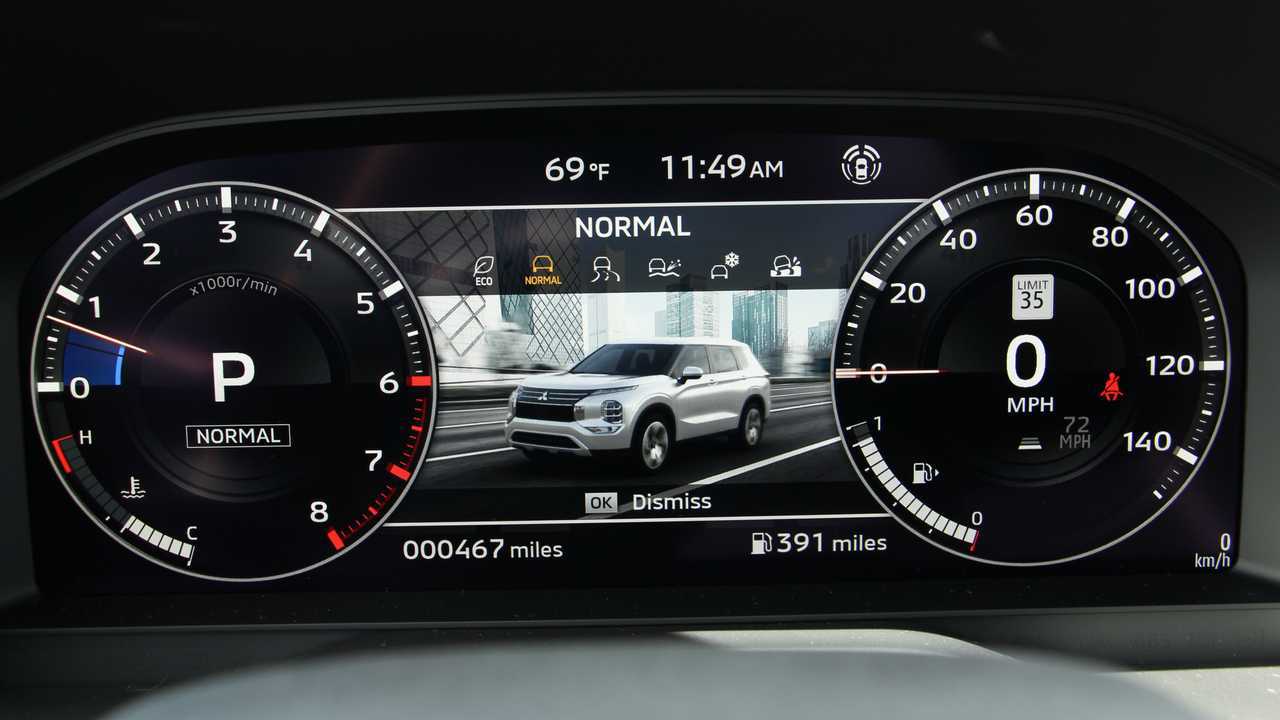 2022 Mitsubishi Outlander Interior