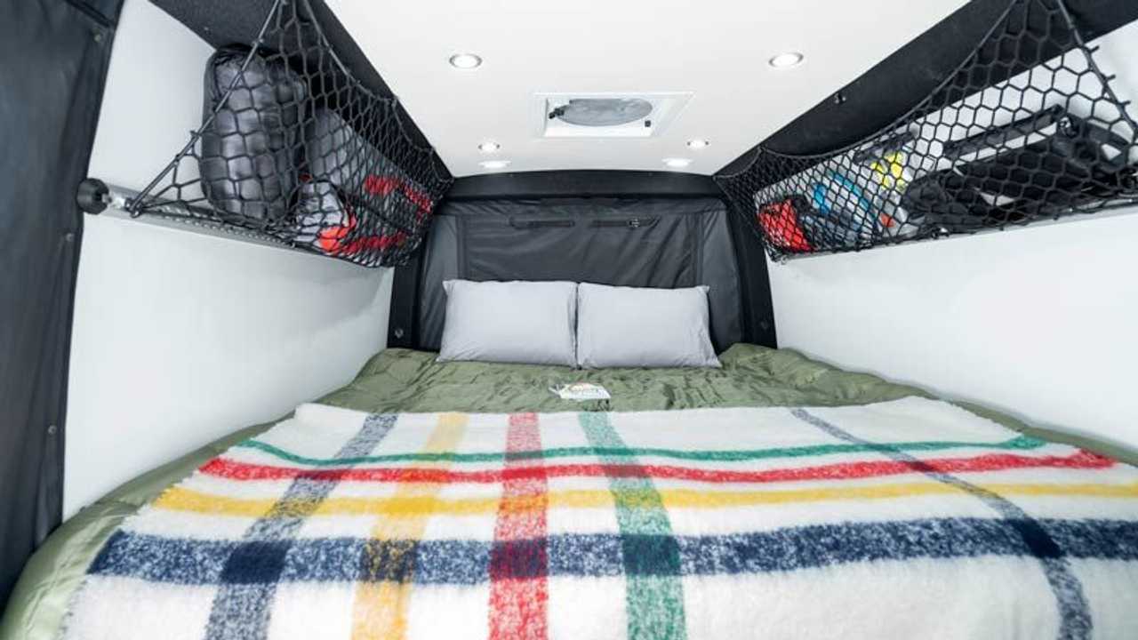 Pleasure-Way Recon 4×4 Aventura Van Mercedes-Benz Sprinter Cama
