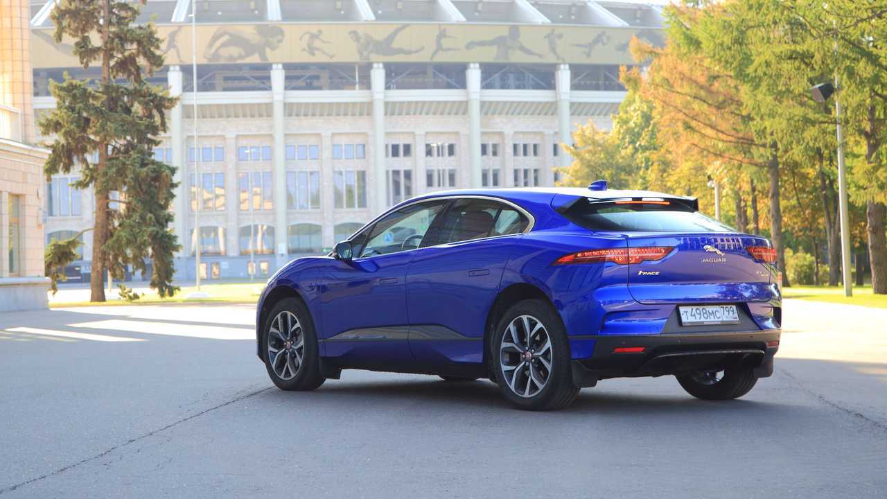 Jaguar I-Pace синий