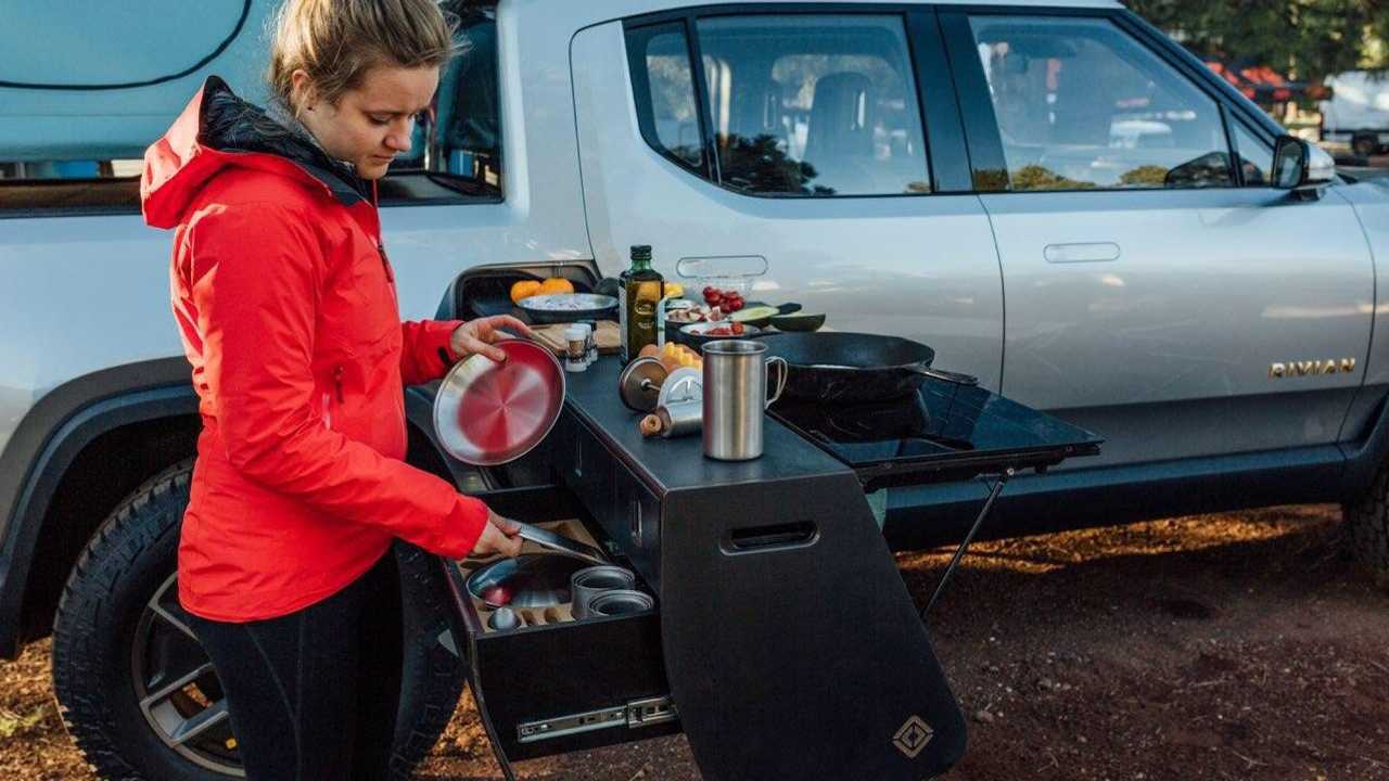 Rivian R1T cook stove