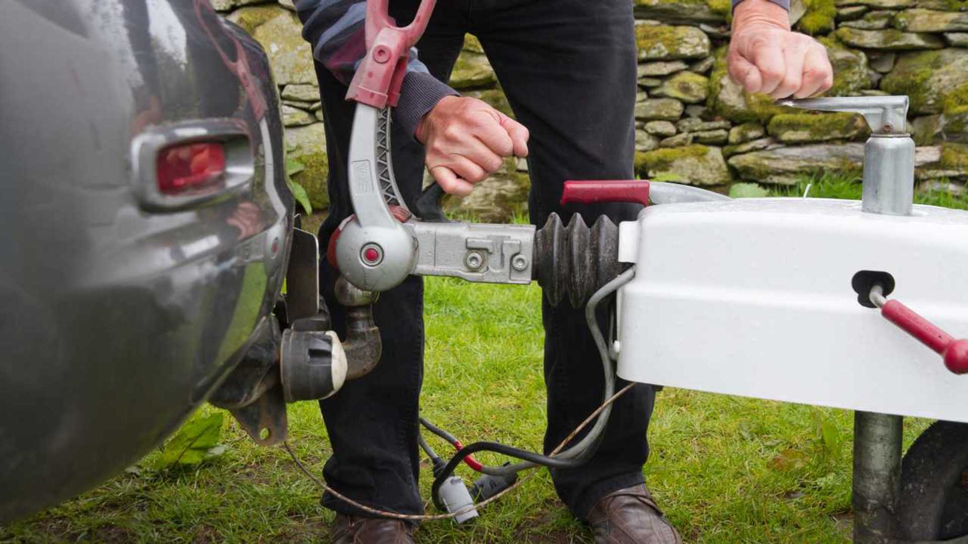 UK Car drivers will no longer need licence to tow trailers or caravans