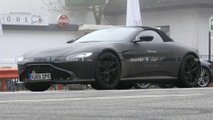 Aston Martin Vantage Volante Casus Fotoğrafları