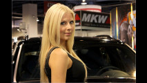 Diese Blondine will uns wohl mit ihrem Blick verführen ... geschafft. Das war aber auch einfach