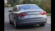 Gelifteter Audi A8: Licht-Gestalt