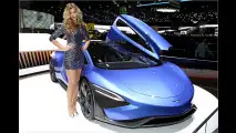 Hier fragen wir mal höflich nach, ob das vielleicht ein Blue-Bull-Car ist. Schließlich hat es Flügel verliehen bekommen ...