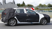 2017 Hyundai i30 / Elantra GT spy photo