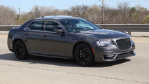 2016 Chrysler 300 SRT spy photo