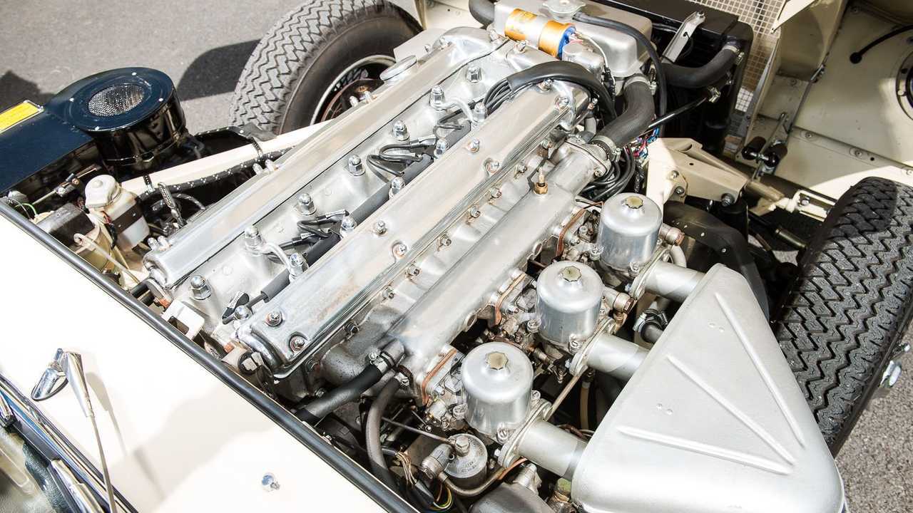 Jaguar motore 6 cilindri XK