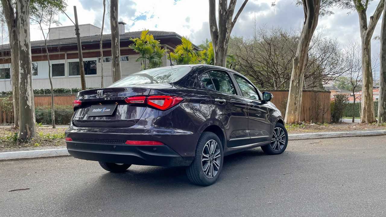 Fiat Cronos Precision 1.8 AT 2021