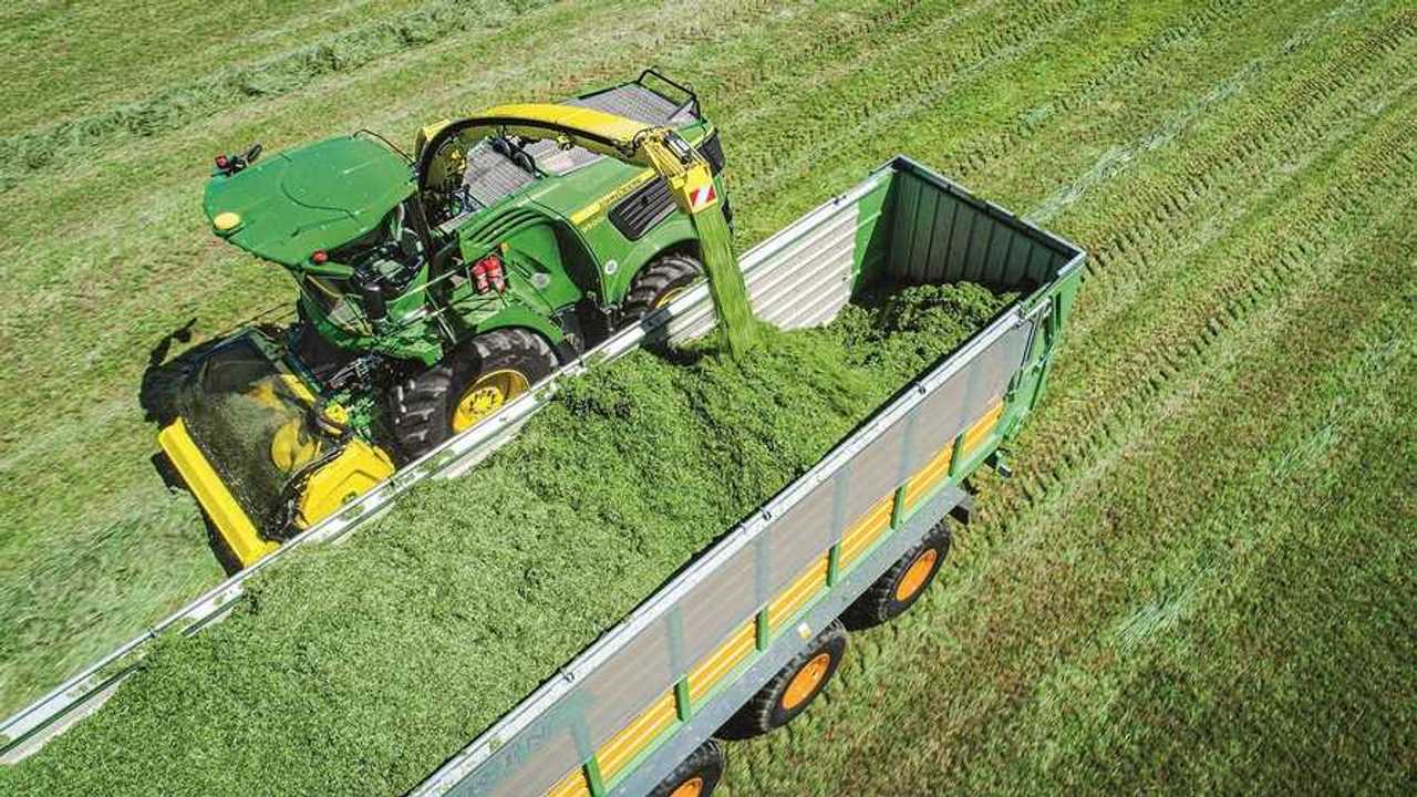 John Deere 9500 e 9600 con  motore JD18X 
