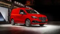 	Der neue Mercedes-Benz Citan – Exterieur, Loranditrot, Mercedes-Benz Citan 110