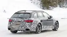 2020 Audi RS4 Avant lifting foto spia