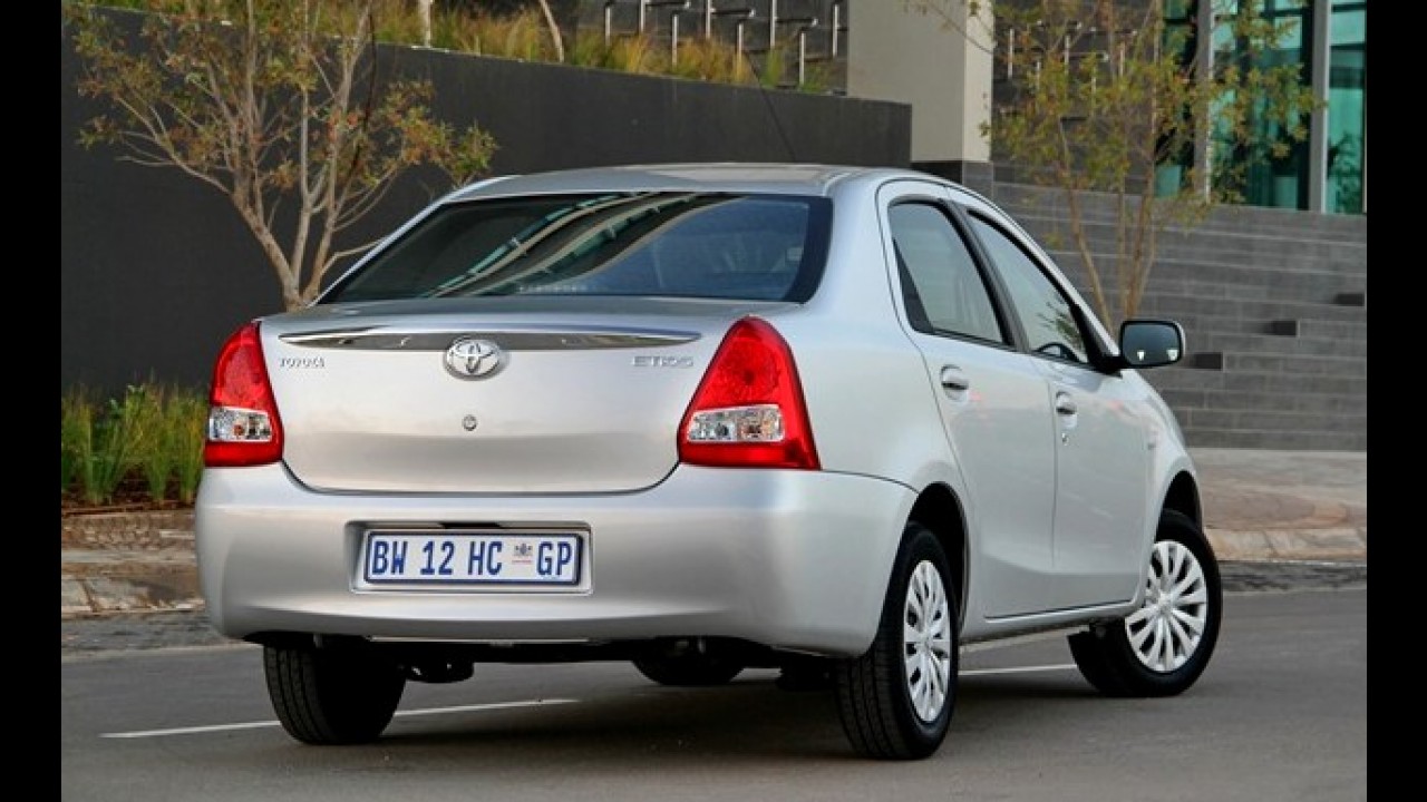Flagra! Vídeo mostra Toyota Etios reestilizado na Índia