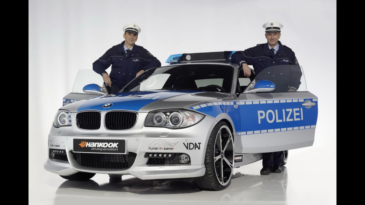 BMW 123d Coupé preparado vira viatura de Polícia na Alemanha - Veja fotos