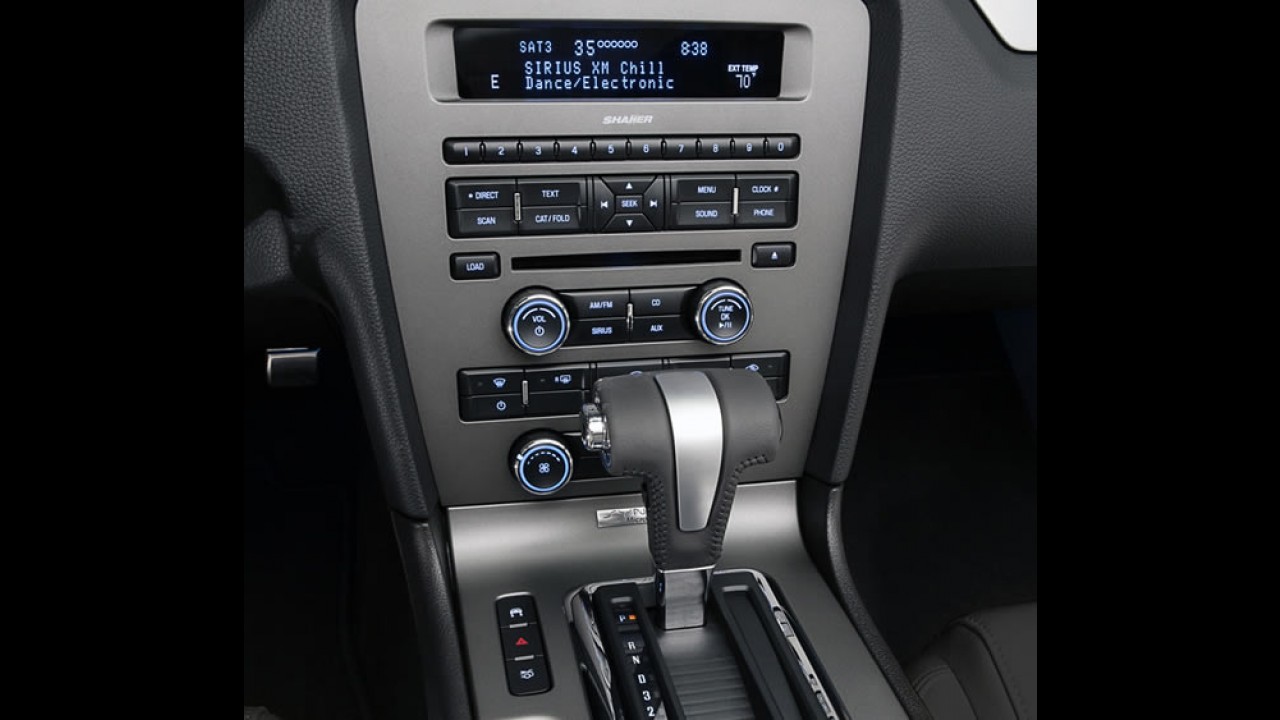 Ford revela o Novo Mustang GT 2011 com motor V8 5.0 de 417cv - Veja fotos em alta resolução