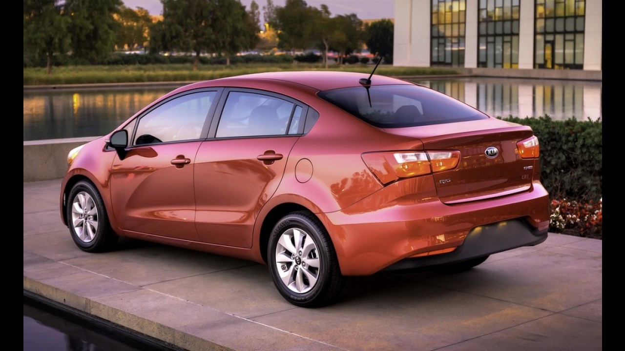 Kia faz balanço, projeta "ano difícil" e divulga lançamentos para 2016 no Brasil