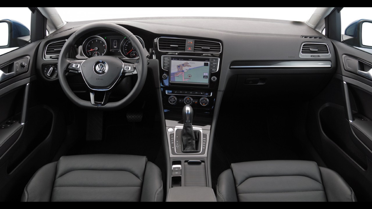 Tira-teima hatches médios: VW Golf 1.4 TSI Highline ou Ford Focus 2.0 Titanium?