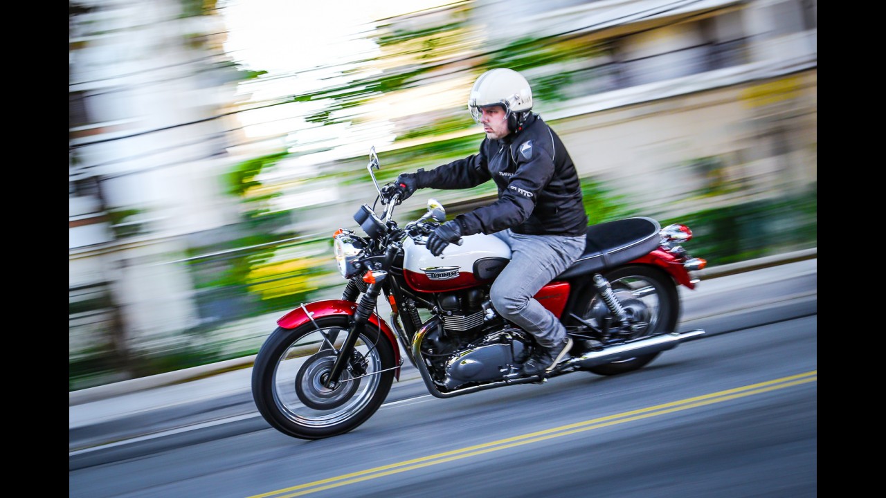 Avaliação: cinquentona com tudo em cima, Triumph Bonneville desperta paixões