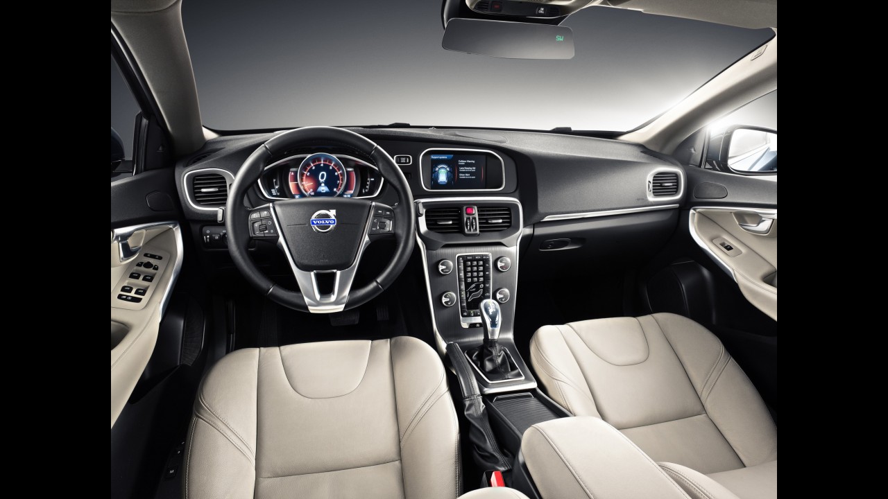 Volvo V40 chega em junho com motor 2.0 turbo de 180 cavalos