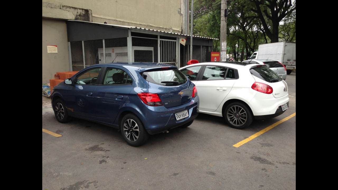 Garagem CARPLACE #1: Chevrolet Onix LTZ automático está entre nós