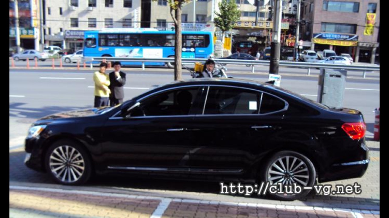 Novo sedan Kia K7 chega como Cadenza em mercados fora da Coréia - Veja mais fotos