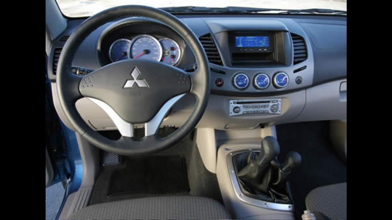 Nova Mitsubish L200 Triton muda para competir com a Toyota Hilux