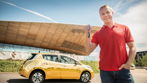 Nissan gold Leaf