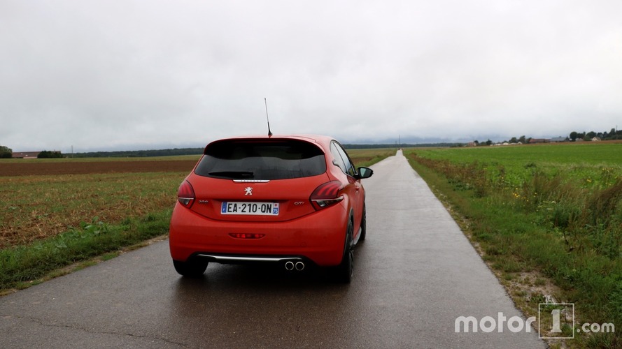 Peugeot 208 GTi by Peugeot Sport