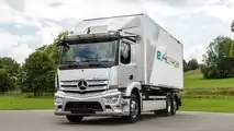 Mercedes eActros: Seit 2018 ist der schwere, batterieelektrische eActros im Kundeneinsatz, Serienstart ist 2021