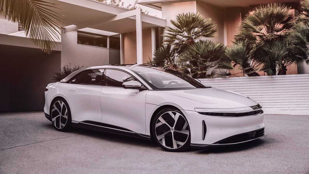 lucid-air-dream-edition-front-3-4-view