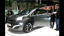 Erwischt: Kia-Minivan