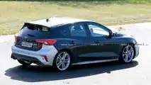 Ford Focus ST spy photo