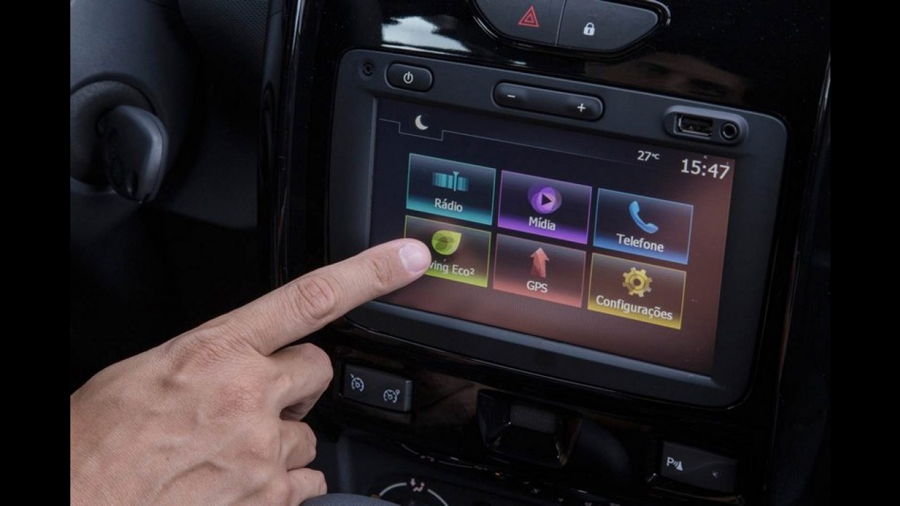 Duster 2016 chega por R$ 62.990 com visual retocado e novos itens - veja preços