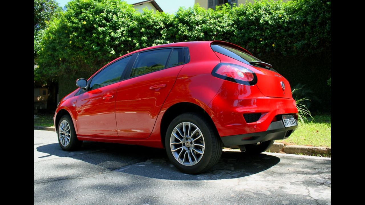 Teste CARPLACE: Bravo Essence coloca "pé no chão", mas empaca no Dualogic