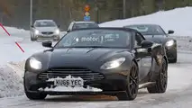 2018 Aston Martin DB11 Volante casus fotoğrafları
