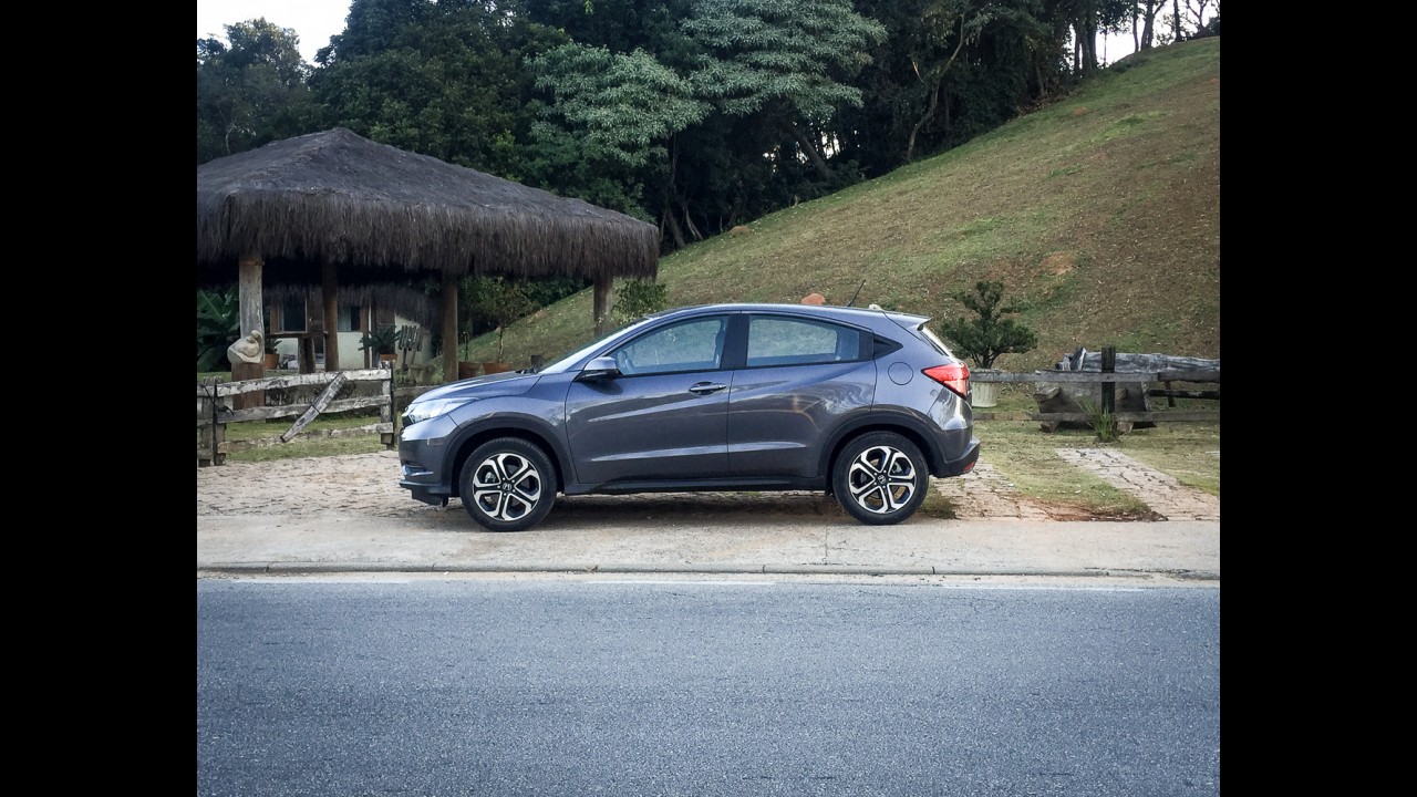 Garagem CARPLACE#4: Honda HR-V LX faz sucesso na cidade apesar do preço gourmet