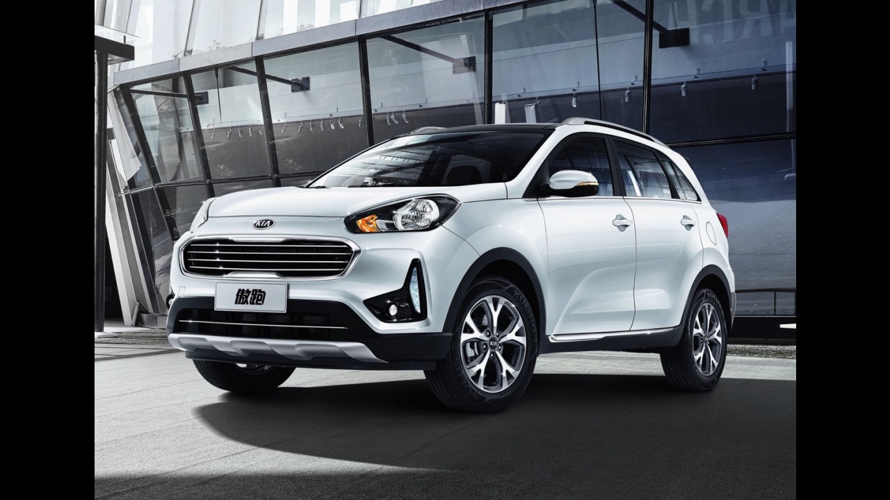 Flagra: inédito crossover baseado no Kia Rio já aparece em testes