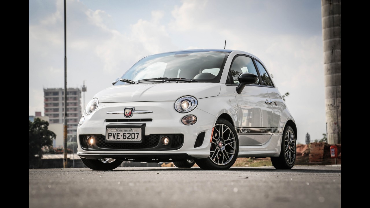 Hatches compactos: Fiesta despenca 70% em janeiro; Fit lidera