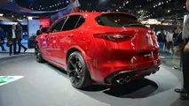 Alfa Romeo Stelvio: LA 2016