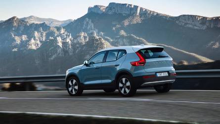 2018 Volvo XC40 D4 Momentum İlk Sürüş