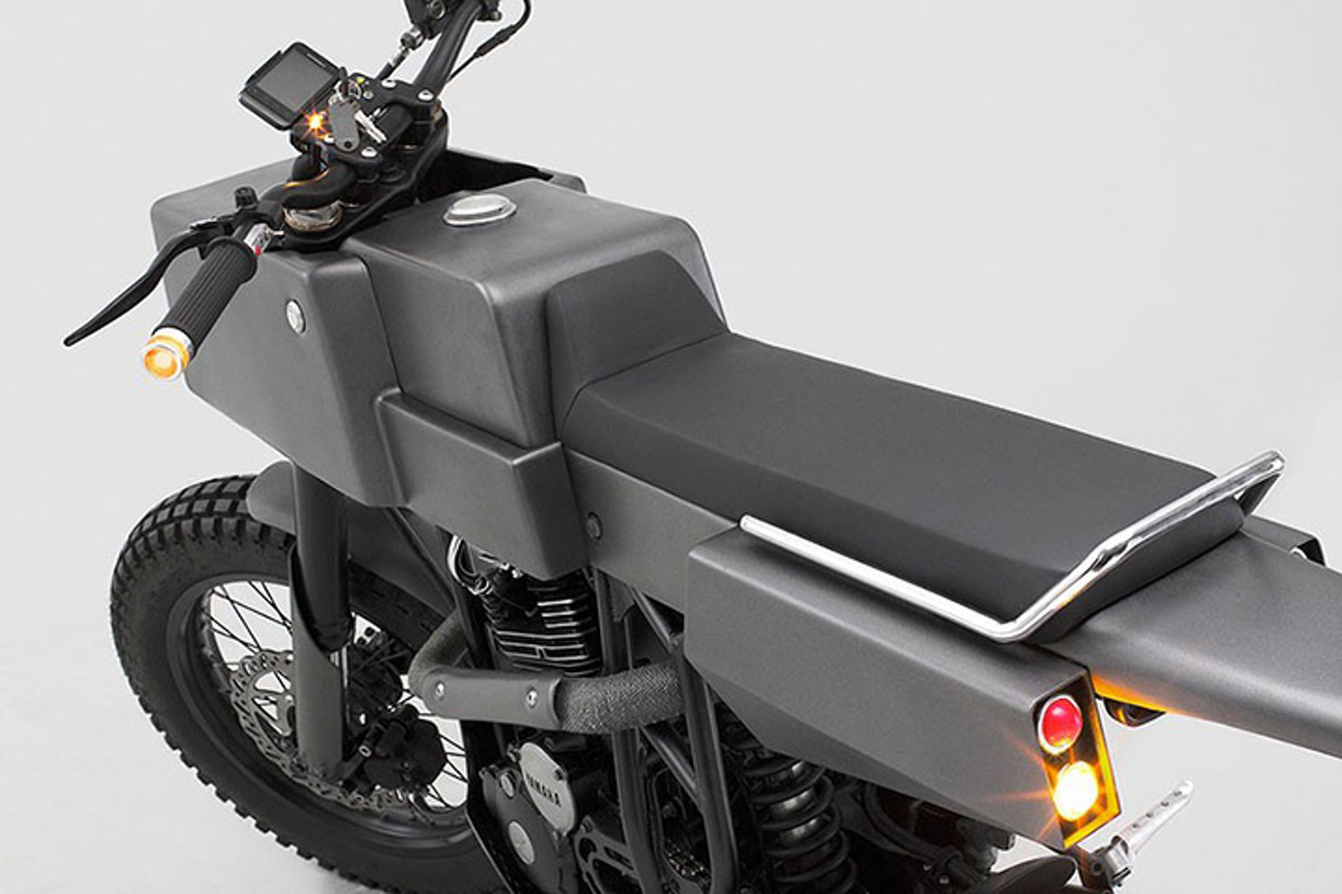 The Thrive MC T 500 Cross Is Square, Bare, and Artfully Awesome
