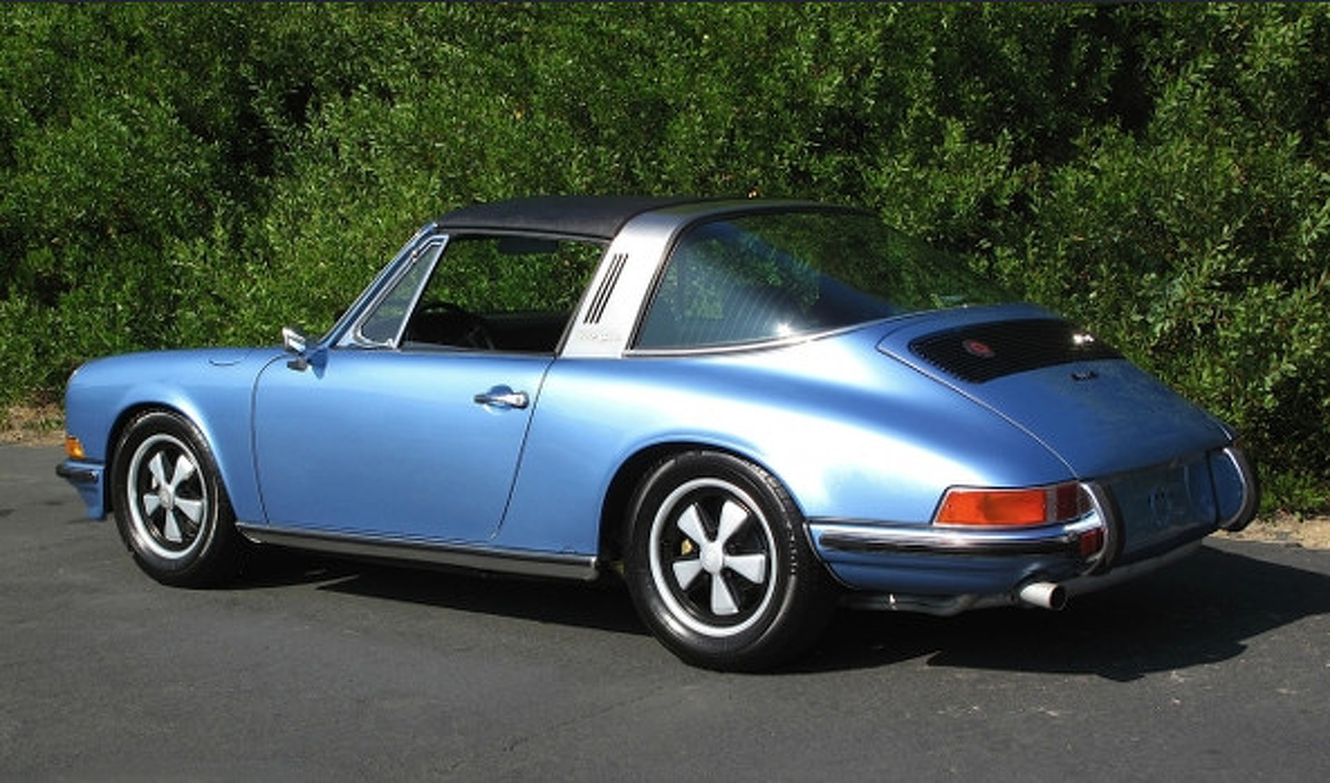 Why Porsche Purists Love the 911 Targa