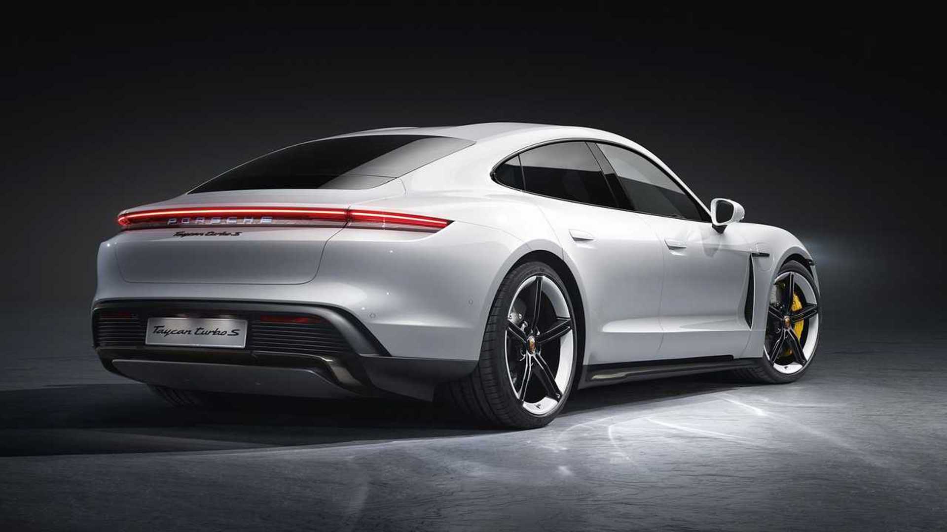Porsche Panamera et Taycan, laquelle choisir
