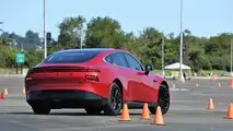 Xpeng P7 cornering