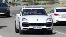 White 2018 Porsche Cayenne Spy Pics