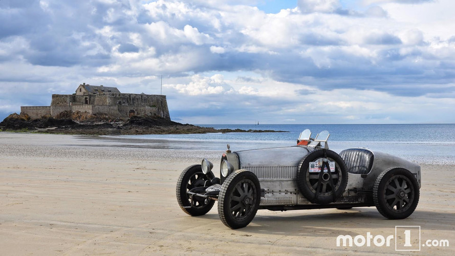 Mit dem Bugatti Type 35 (1925) in Saint-Malo (Frankreich)