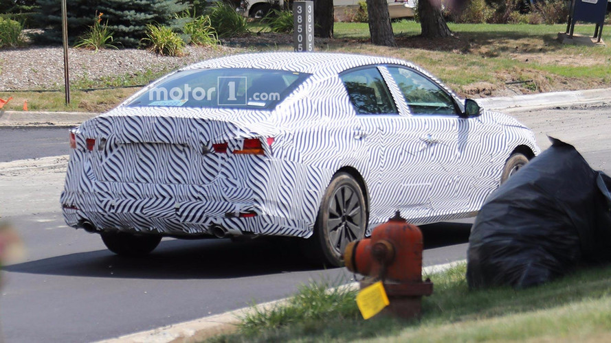 2019 Nissan Altima casus fotoğrafları