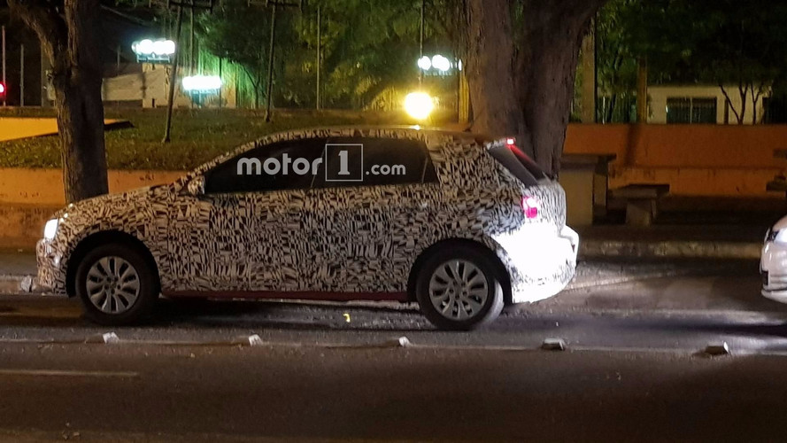 VW Polo 2018 perde camuflagem no Brasil